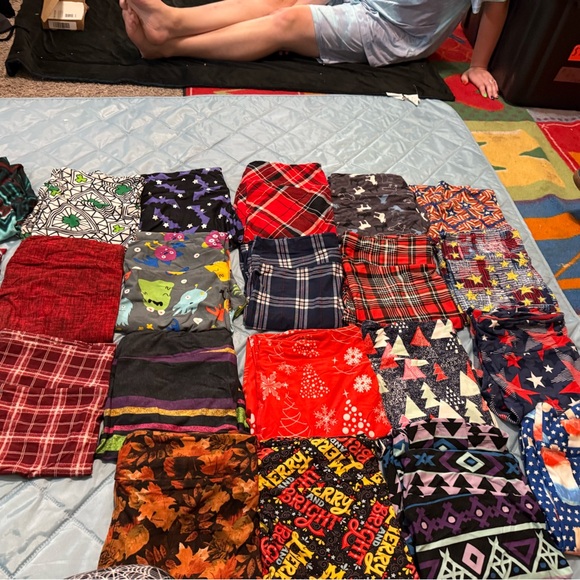 Multiple Leggings lularoe - Picture 15 of 16